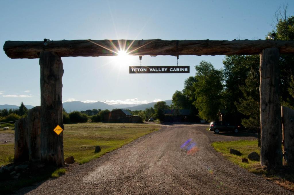 Teton Valley Cabins ドリッグス エクステリア 写真